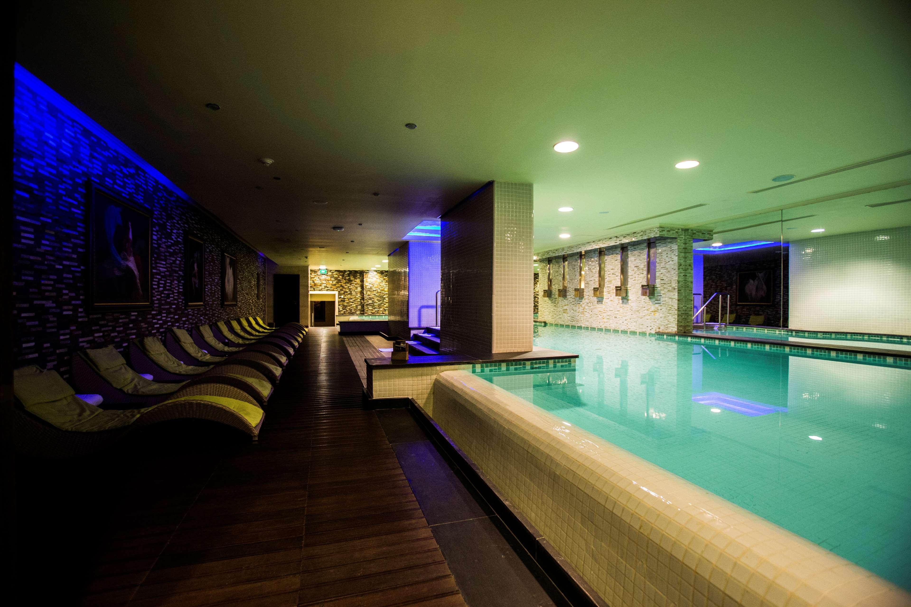 รอยัล แม็กซิม พาเลซ เคมปินสกี้ ไคโร Hotel ภายนอก รูปภาพ The swimming pool at the hotel